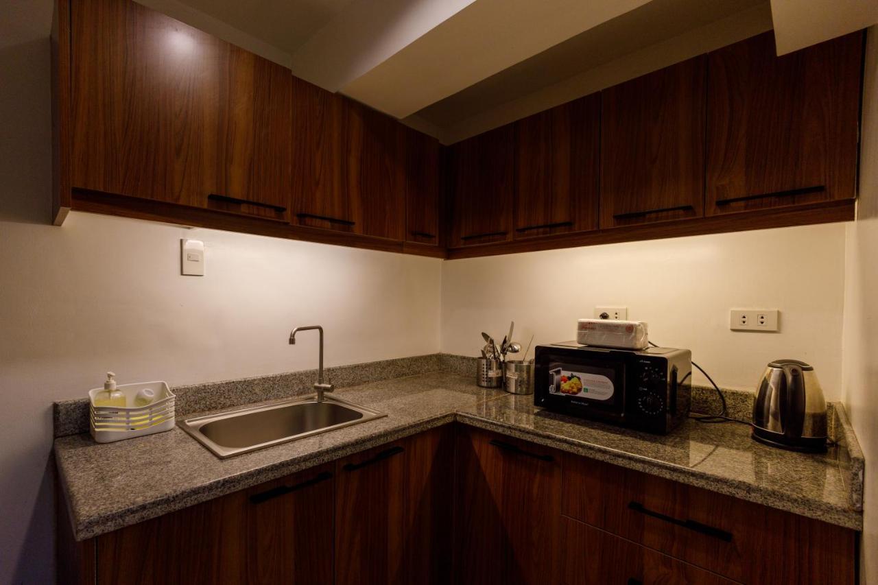 5880 Enriquez Residences マニラ市 エクステリア 写真