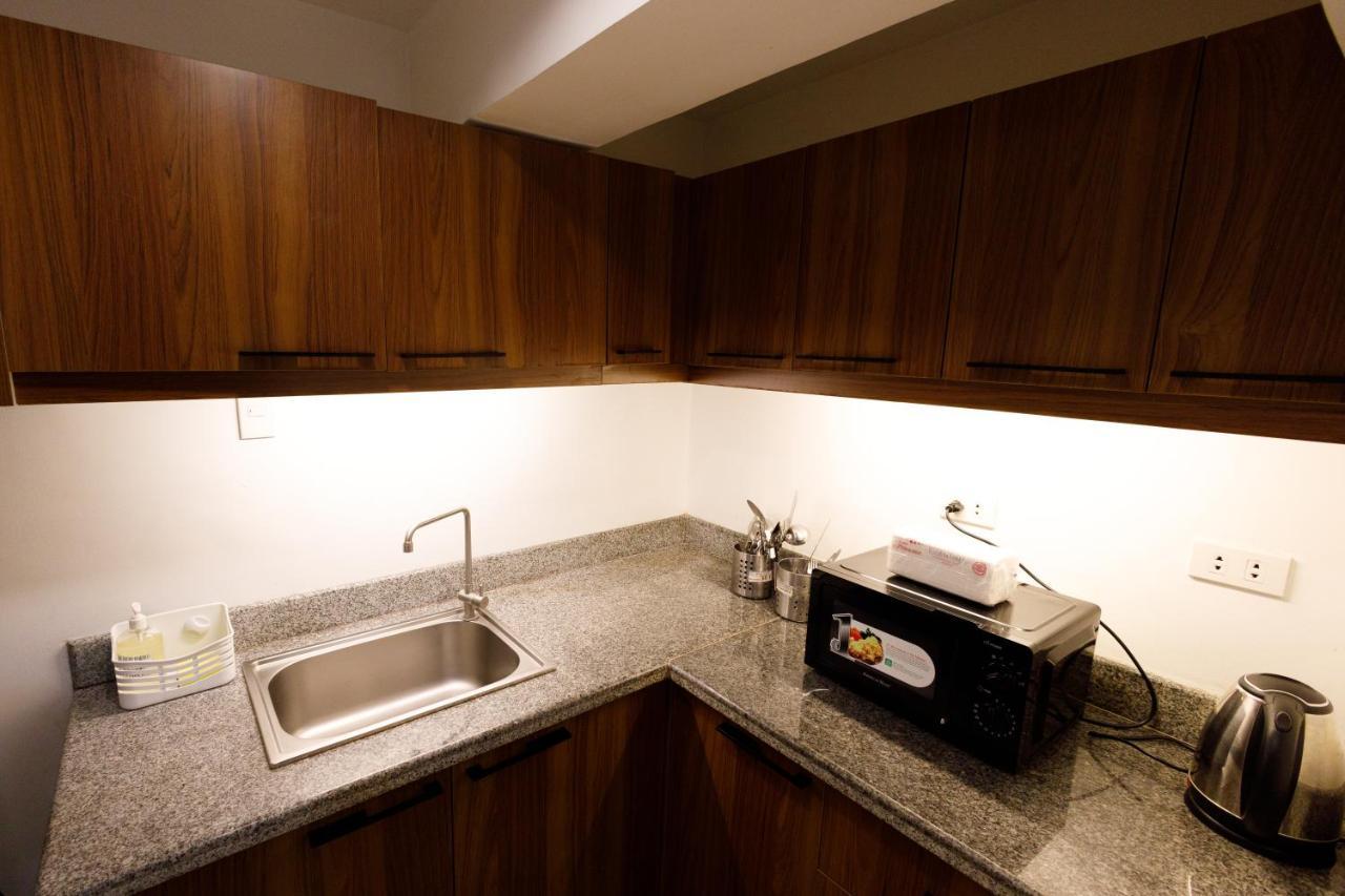 5880 Enriquez Residences マニラ市 エクステリア 写真