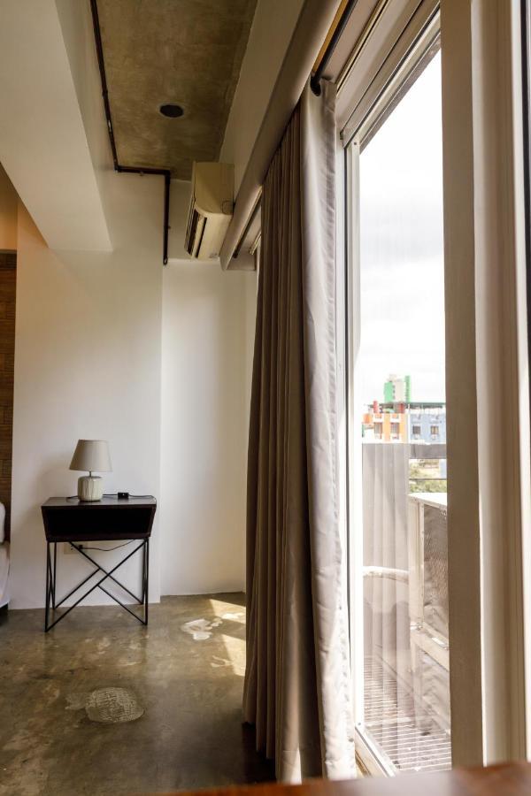 5880 Enriquez Residences マニラ市 エクステリア 写真