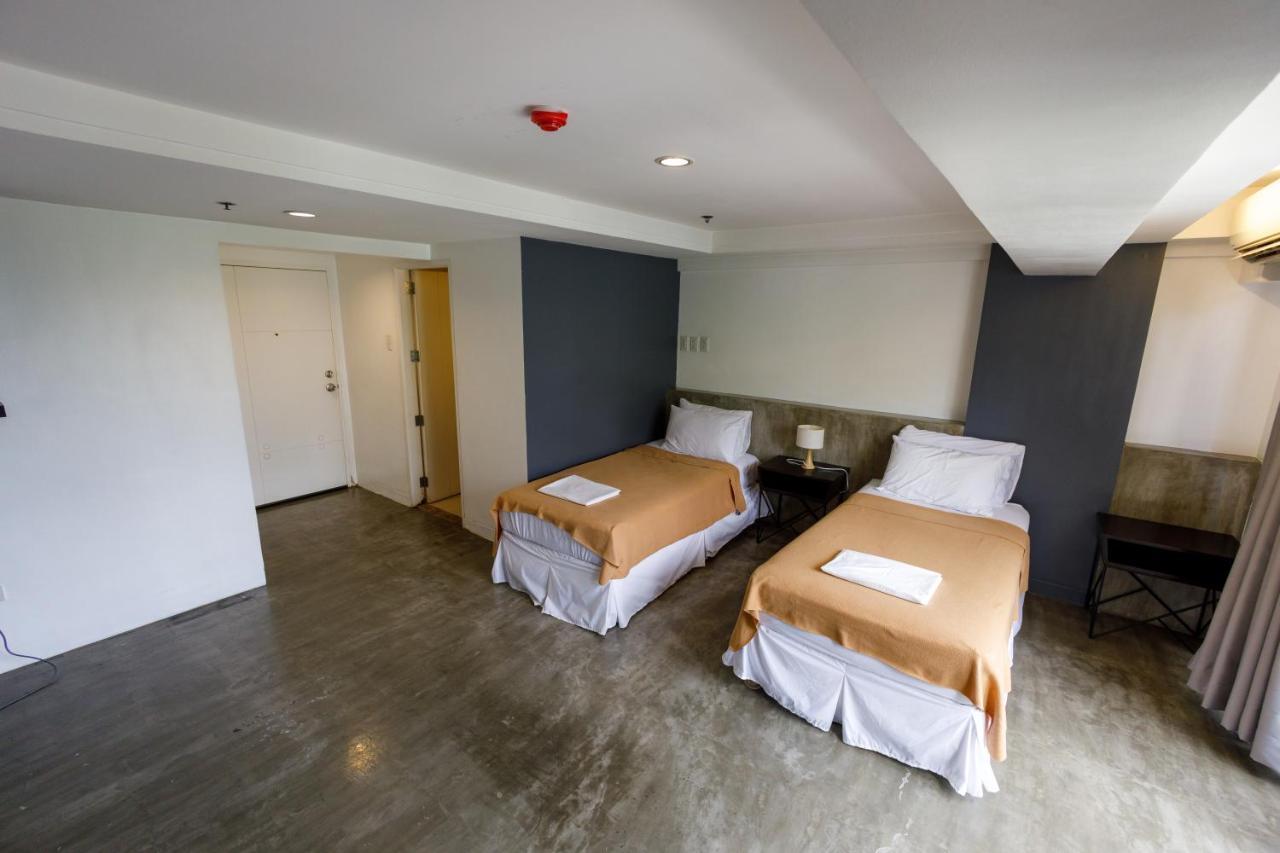 5880 Enriquez Residences マニラ市 エクステリア 写真