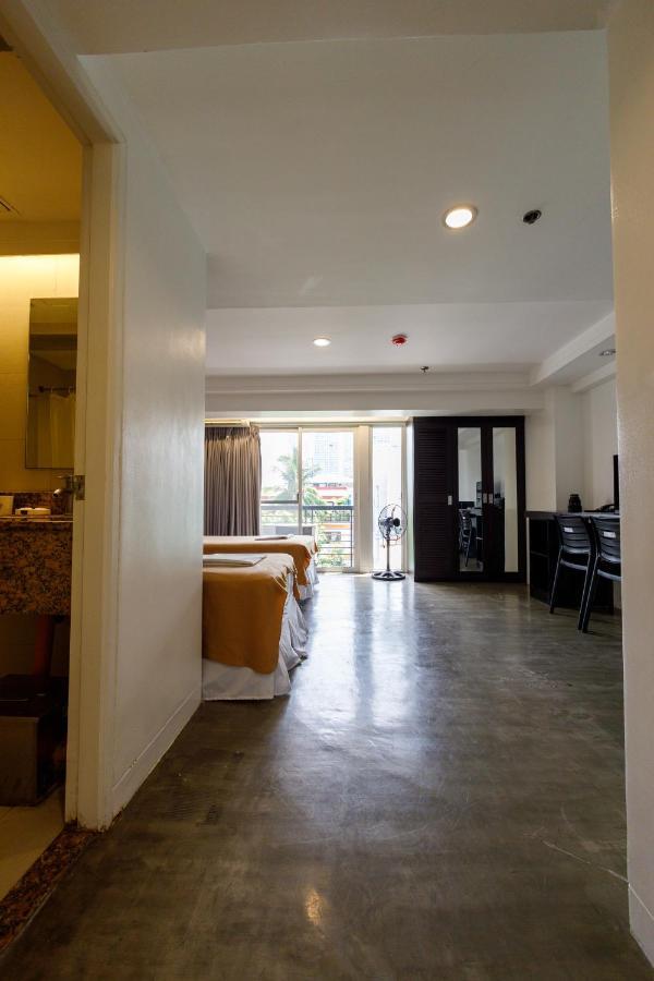 5880 Enriquez Residences マニラ市 エクステリア 写真