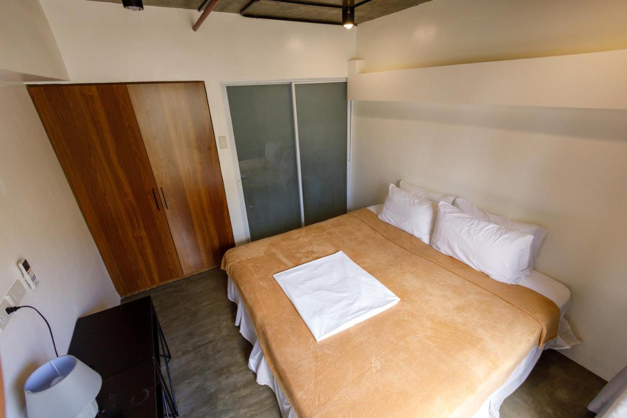 5880 Enriquez Residences マニラ市 エクステリア 写真