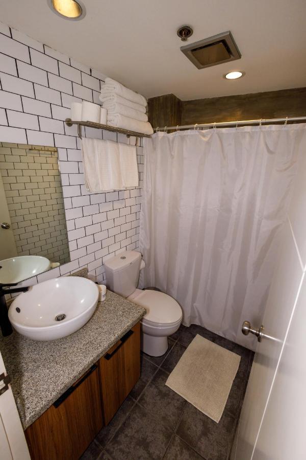 5880 Enriquez Residences マニラ市 エクステリア 写真