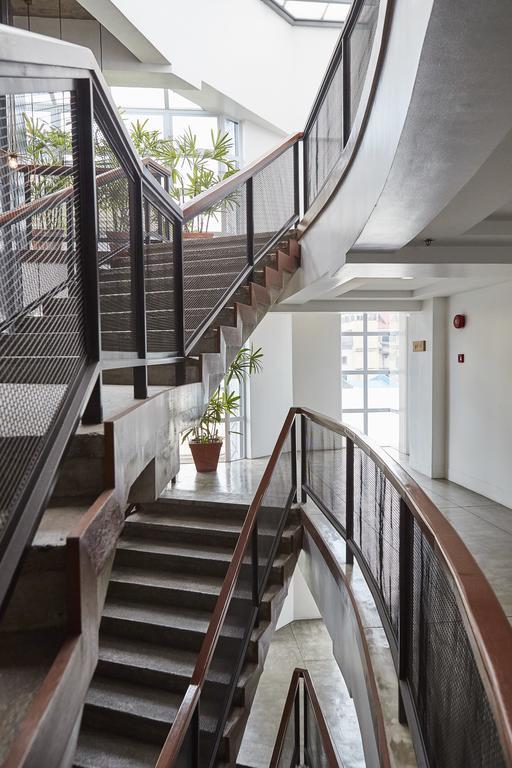 5880 Enriquez Residences マニラ市 エクステリア 写真