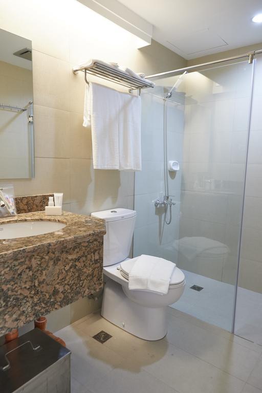 5880 Enriquez Residences マニラ市 エクステリア 写真